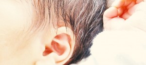 ひぇぇ……乳幼児の綿棒（耳掃除）はダメだったの？　やらない方が良いと耳鼻科で指摘。