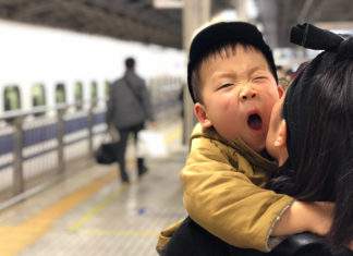 大晦日の新幹線、夕方以降の自由席は空いていた。狙い目は1号車の後部座席