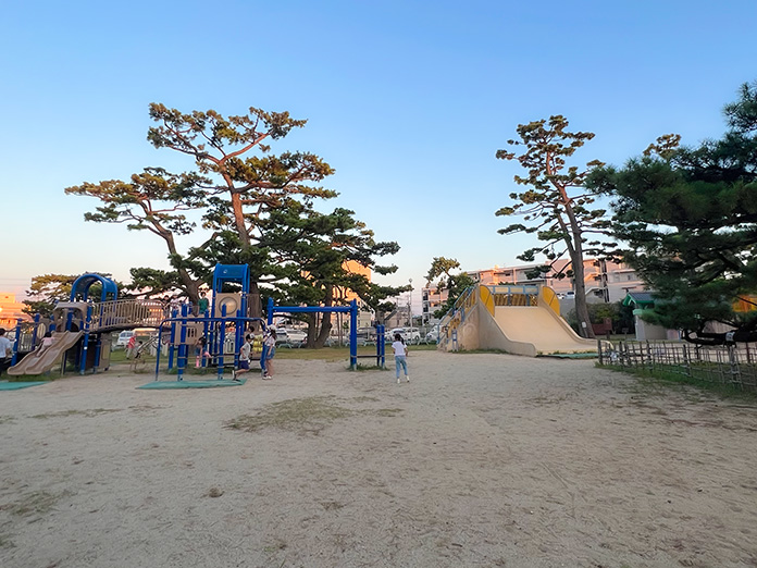 浜寺公園の遊具「6〜12歳用遊具エリア」