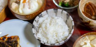 備蓄米で炊いたご飯とおかず